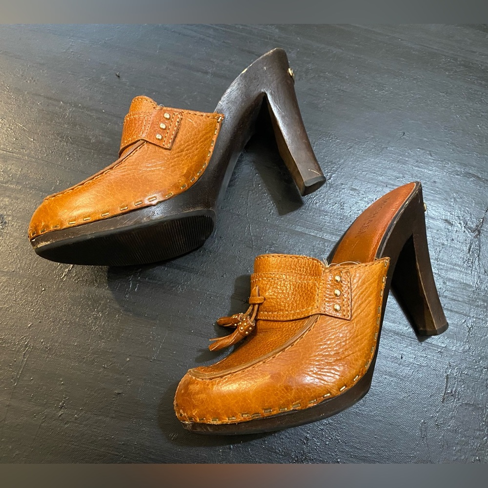 Michael Kors: Mules with tassels (II)